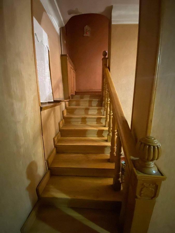Guest House Raisa ディリジャン エクステリア 写真